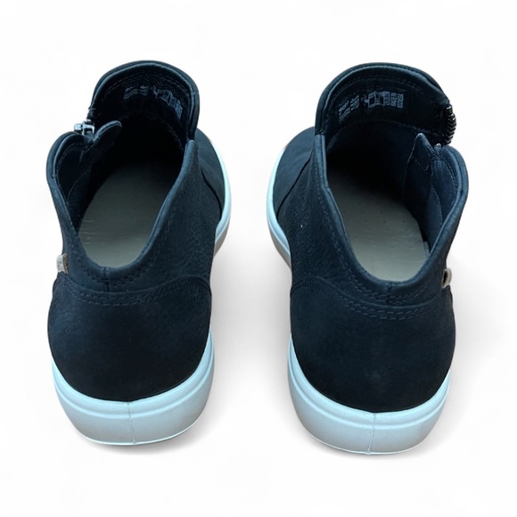 NWOT Ecco Soft 7 Women's Low Cut Zip Leather Nubuck Bootie Size 39. No Box. - Picture 4 of 6